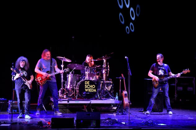 Roland Hefter Isarrider at the 123G suffa double concert of Roland Hefter Isarrider and DeSchoWieda at Circus Krone Munich, 22 10 2021 Foto:xS.xAdamx xFuturexImage