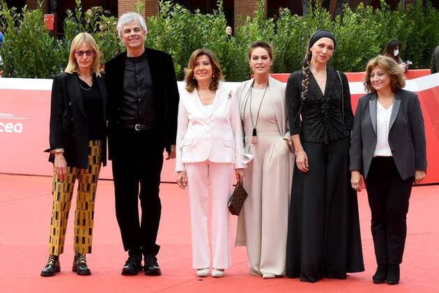 Entertainment Bilder des Tages Rome Cinema Fest 2021, Film Fest, Red Carpet Maria Elisabetta Alberti Casellati. In the photo: Francesca Via, Stefano Mainetti, Maria Elisabetta Alberti Casellati, directors Elena Sofia Ricci, Elisa Barucchieri and Laura Delli Colli  Copyright: xMaurizioxD Avanzox xIPAx xDxAvanzo Provvisionatox