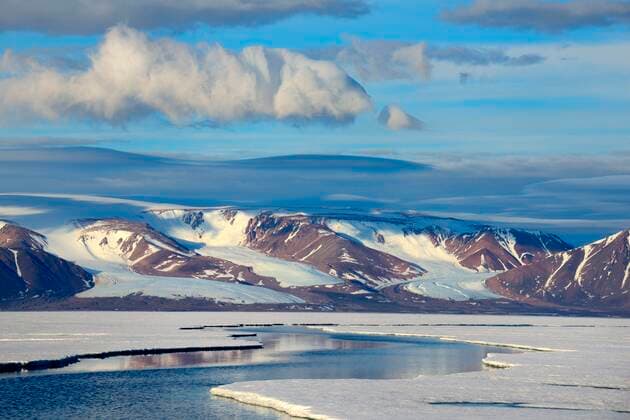 Crevasse in the pack ice, Manson Icefield Peninsula and Jakeman Glacier, Ellesmere Island, Nunavut, Canada, North America Copyright: imageBROKER/E.xBaccega iblbac05509372.jpg