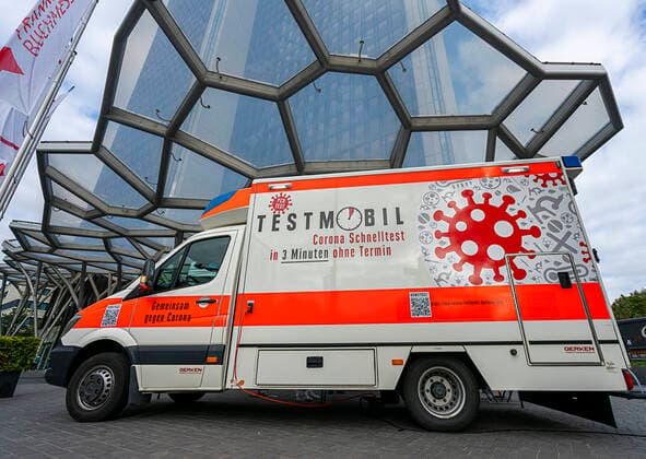 Corona Vaccination Station and Test Centre in Frankfurt am Main 1020918617