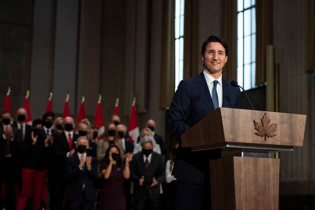 October 26, 2021, Ottawa, ON, CAN: Members of the federal cabinet applaud as Prime Minister Justin Trudeau responds to a reporter s question that he will lead his party in the next election, at a news conference after the federal cabinet was sworn in, in Ottawa, on Tuesday, Oct. 26, 2021. Ottawa CAN  - ZUMAc35_ 20211026_zaf_c35_216 Copyright: xJustinxTangx
