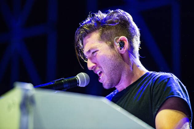 Justin Jesso US American singer and songwriter who lives and works in Los Angeles He became known for the song Stargazing , which he wrote, sang and produced together with Norwegian DJ Kygo Previously, he co-wrote with Ricky Martin his song Vente Paca , which was nominated for Song of the Year at the Latin Grammys in 2017 Stuttg