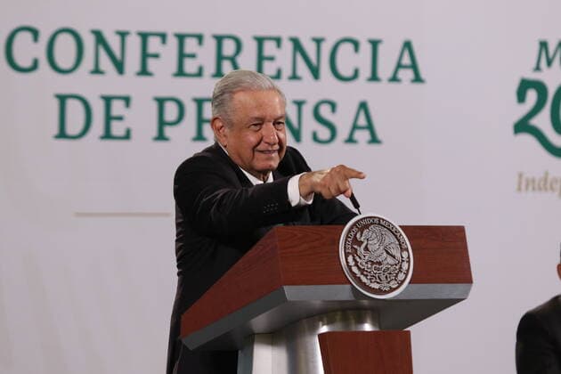 Lopez Obrador Morning News Conference MEXICO CITY, MEXICO - OCTOBER 27, 2021: Mexican President Andres Manuel Lopez Obrador, responses questions from media during his daily news conference at National Palace on October 27, 2021 in Mexico City, Mexico. (Photo by Ismael Rosas Eyepix Group) Copyright: xIsmaelxRosasx EYEPIXGROUP_IR_27102021_17744