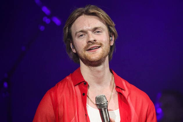 FINNEAS In Concert - Los Angeles, CA Singer FINNEAS (Finneas O Connell) performs on stage at The Wiltern on October 27, 2021 in Los Angeles, California, United States. Los Angeles California United States  Copyright: xImagexPressxAgencyx collin-finneasi211027_np4xh