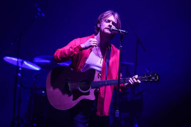 FINNEAS In Concert - Los Angeles, CA Singer FINNEAS (Finneas O Connell) performs on stage at The Wiltern on October 27, 2021 in Los Angeles, California, United States. Los Angeles California United States  Copyright: xImagexPressxAgencyx collin-finneasi211027_npXYb