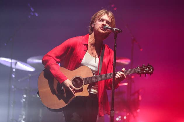 FINNEAS In Concert - Los Angeles, CA Singer FINNEAS (Finneas O Connell) performs on stage at The Wiltern on October 27, 2021 in Los Angeles, California, United States. Los Angeles California United States  Copyright: xImagexPressxAgencyx collin-finneasi211027_nptAq