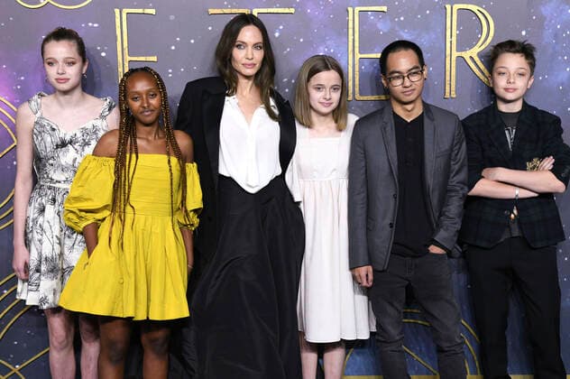 Angelina Jolie with children Shiloh Jolie Pitt, Zahara Jolie Pitt, Vivienne Jolie Pitt, Maddox Jolie Pitt and Knox Jolie Pitt at the premiere of the feature film Eternals at BFI IMAX London, 27 10 2021 Foto:xS.xVasx xFuturexImage