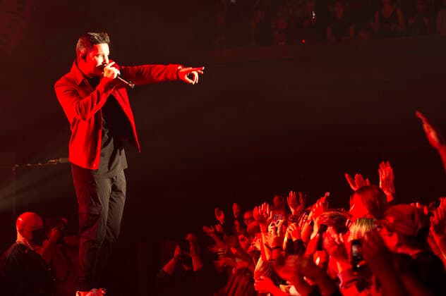 Nico Santos live at Columbiahalle Berlin, 27 10 2021 Foto:xC.xBehringx xFuturexImage
