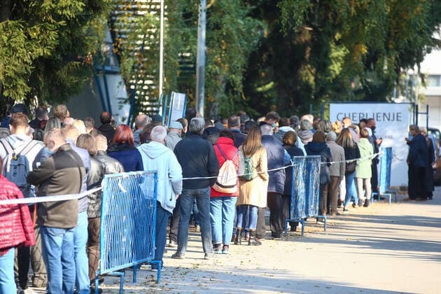 PXL_Vaccinations People are waiting in the line for vaccinations against the coronavirus disease (COVID-19) at Zagreb Fair, in Zagreb, Croatia, on October 28, 2021. MatijaxHabljak PIXSELL