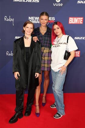 Newcomer Award Hamburg Laureates Wilhelmine, Leony and Badmomzjay Jordan Napieray , New Faces Award by Bunte magazine at Ruby Lotti Hotel Hamburg, 28 10 2021