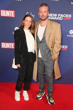 Newcomer Award Hamburg Sasha with wife Julia Röntgen, New Faces Award from the magazine Bunte at the Ruby Lotti Hotel Hamburg, 28 10 2021
