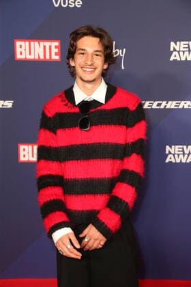 Newcomer Award Hamburg Noah Levi, New Faces Award from the magazine Bunte at the Ruby Lotti Hotel Hamburg, 28 10 2021