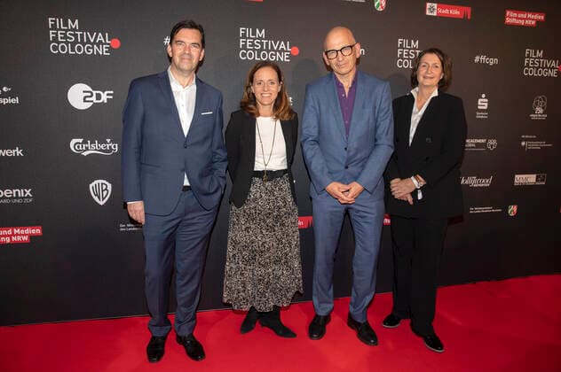 Jean Christoph Caron, Eva Lindenau, Phil Grabsky and guest at the Film Festival Cologne Awards 2021 at 31 Film Festival Cologne 2021 at E Werk Cologne, 28 10 2021. Foto:xR.xSchmiegeltx xFuturexImage