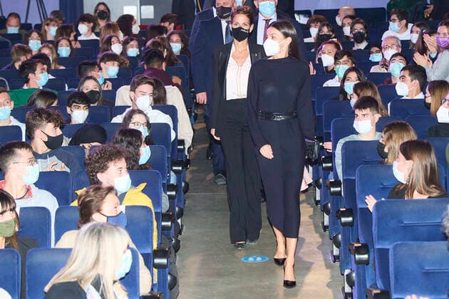 29-10-2021 Madrid Queen Letizia attend the 21st edition of the cinema festival, Opera prima city of Tudela, at the Moncayo cinema in Tudela. No Spain Â  Copyright: xPPEx
