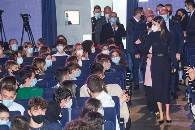 29-10-2021 Madrid Queen Letizia attend the 21st edition of the cinema festival, Opera prima city of Tudela, at the Moncayo cinema in Tudela. No Spain Â  Copyright: xPPEx