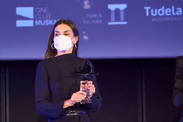 29-10-2021 Madrid Queen Letizia attend the 21st edition of the cinema festival, Opera prima city of Tudela, at the Moncayo cinema in Tudela. No Spain Â  Copyright: xPPEx