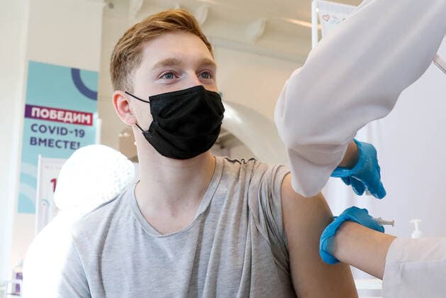 MOSCOW, RUSSIA â€“ NOVEMBER 1, 2021: A COVID-19 mobile vaccination site at the GUM department store. From October 28 to November 7, the Moscow authorities have introduced paid non-working days to limit the spread of the novel coronavirus disease (COVID-19). Shopping malls, entertainment establishments, fitness centres and non-essential retail stores will suspend their operation and cafes and restaurants will only provide takeaway and food delivery services during this time. Sergei Fadeichev TASS  TS116710