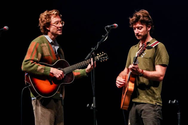Entertainment Bilder des Tages Italy: Kings of Convenience in concert inMilan (L-R) Erlend Øye and Eirik Glambek Bøe of Kings of Convenience perform at Teatro Degli Arcimboldi in Milan. Milan Italy Copyright: MairoxCinquetti