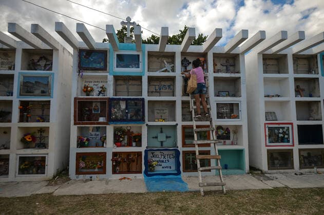 Day Of The Dead In Playa Del Carmen People visit family graves in the municipal cemetery in Playa del Carmen on the Day of the Dead (Spanish: Dia de Muertos). All Saints Day in Mexico coincides with the first day of the Day of the Dead (Dia de Muertos) celebration. It commemorates children who have died (Dia de los Inocentes) and the second day celebrates all deceased adults. In 2008, the tradition was inscribed in the Representative List of the Intangible Cultural Heritage of Humanity by UNESCO. On Tuesday, 2 November 2021, in Playa Del Carmen, Quintana Roo, Mexico. Playa Del Carmen Mexico  Copyright: xArturxWidakx widak-dayofthe211102_npxh9