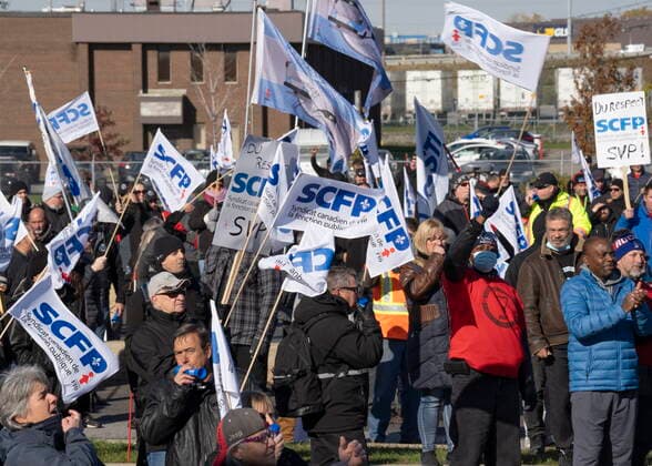 November 3, 2021, Laval, PQ, Canada: Laval bus drivers demonstrate in front of the head office as they hold a one day strike to press lagging contract talks Wednesday, November 3, 2021 in Laval, Quebec. Laval Canada  - ZUMAc35_ 20211103_zaf_c35_018 Copyright: xRyanxRemiorzx