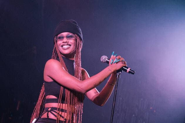 Entertainment Bilder des Tages IAMDDB live in Copenhagen, Denmark Copenhagen, Denmark. 04th, November 2021. The English rapper and singer IAMDDB performs a live concert at Pumpehuset in Copenhagen. Copenhagen Denmark  Copyright: xGonzalesxPhoto FlemmingxBoxJensex