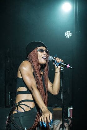 IAMDDB live in Copenhagen, Denmark Copenhagen, Denmark. 04th, November 2021. The English rapper and singer IAMDDB performs a live concert at Pumpehuset in Copenhagen. Copenhagen Denmark  Copyright: xGonzalesxPhoto FlemmingxBoxJensex