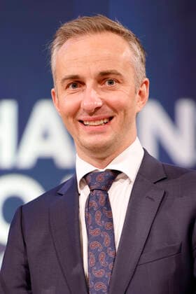 Jan Böhmermann at the award ceremony of the Hanns Joachim Friedrichs Prize 2021 at the WDR Funkhaus Cologne, 04 11 2021 Foto:xC.xHardtx xFuturexImage