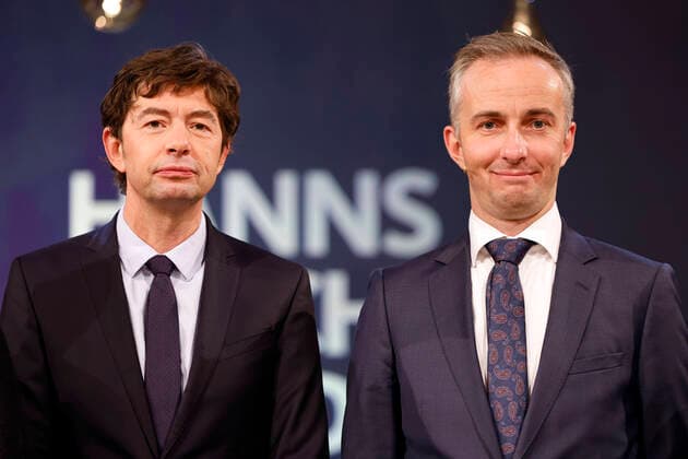 Christian Drosten and Jan Böhmermann at the award ceremony of the Hanns Joachim Friedrichs Prize 2021 at the WDR Funkhaus Cologne, 04 11 2021 Foto:xC.xHardtx xFuturexImage