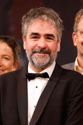 Deniz Yücel at the award ceremony of the Hanns Joachim Friedrichs Prize 2021 at the WDR Funkhaus Cologne, 04 11 2021 Foto:xC.xHardtx xFuturexImage