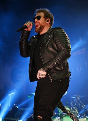 HOLLYWOOD FL - NOVEMBER 05: Asking Alexandria performs at Hard Rock Live at the Seminole Hard Rock Hotel & Casino on November 5, 2021 in Hollywood, Florida. Copyright: xmpi04x
