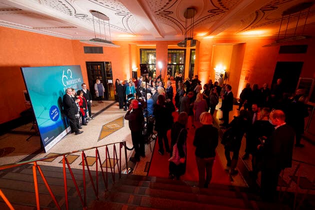 The guests in the foyer of the theatre Film Award Night of the Nordic Film Days Lübeck, 06 11 21 Lübeck Schleswig Holstein Germany Copyright: xAgentur54Gradx xFelixxKoenigx