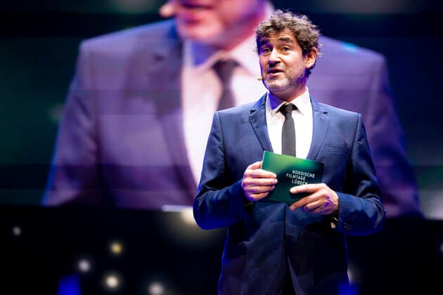 Actor and presenter Stephan Szasz Film Award Night of the Nordic Film Days Lübeck, 06 11 21 Lübeck Schleswig Holstein Germany Copyright: xAgentur54Gradx xFelixxKoenigx