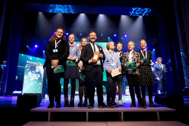 Theo Tsappos is happy about the award of the childrens jury Film Award Night of the Nordic Film Days Lübeck, 06 11 21 Lübeck Schleswig Holstein Germany Copyright: xAgentur54Gradx xFelixxKoenigx