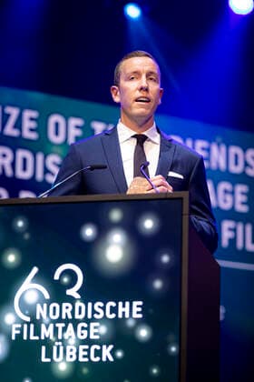 Hannes Thor Halldorsson Film Award Night of the Nordic Film Days Lübeck, 06 11 21 Lübeck Schleswig Holstein Germany Copyright: xAgentur54Gradx xFelixxKoenigx
