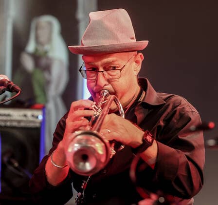 Concert by Dave Douglas @Silent Green, Betonhalle , Jazzfest Berlin Dave Douglas trumpet, vocals, composition, Tomeka Reid cello, vocals Marta Warelis piano, case organ, vocals Berlinde Deman tuba, serpent, vocals Frederik Leroux guitars, oud, banjo, vocals Antoine Pierre drums, electronics
