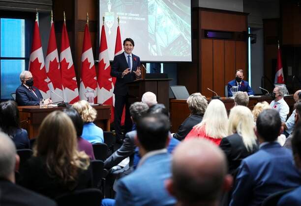 November 8, 2021, Ottawa, ON, Canada: Prime Minister Justin Trudeau speaks during a caucus meeting on Parliament Hill in Ottawa on Monday, Nov. 8, 2021. Ottawa Canada  - ZUMAc35_ 20211108_zaf_c35_030 Copyright: xSeanxKilpatrickx