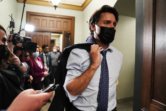 November 8, 2021, Ottawa, ON, Canada: Prime Minister Justin Trudeau leaves a Liberal caucus meeting in Ottawa on Monday, Nov. 8, 2021. Ottawa Canada  - ZUMAc35_ 20211108_zaf_c35_090 Copyright: xSeanxKilpatrickx