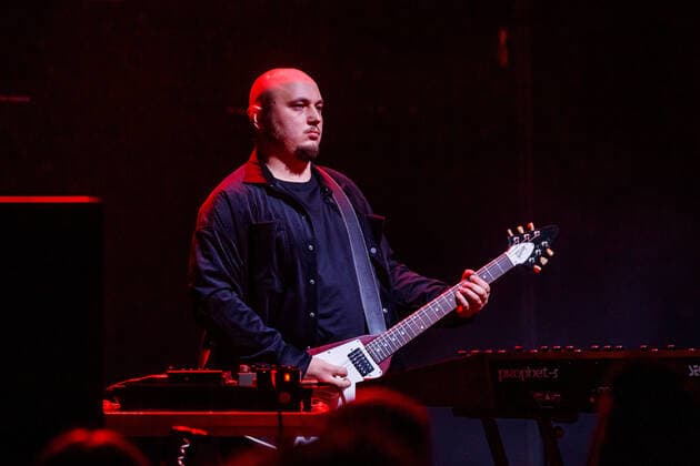 08.11.2021, Tallinn Belarusian dark wave post-punk band from Minsk Molchat Doma concert in Helitehas. On the photo Roman Komogortsev. Photo Mihkel Maripuu, Postimees Tallinn Harjumaa Estonia 1MM08NOV21P44  Copyright: xMihkelxMaripuux Roman Komogortsev