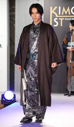 November 9, 2021, Tokyo, Japan - Japanese actor Taishi Nakagawa displays kimono as he receives the first Kimonoist award for the promotion of Japanese traditional dresses in Tokyo on Tuesday, November 9 2021.  (173989293)