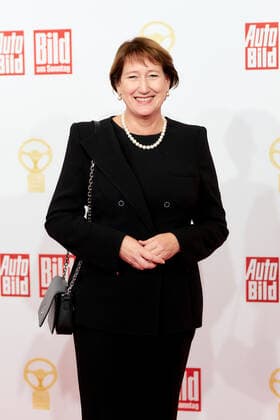 The Golden Steering Wheel 2021 VDA President Hildegard Müller on the red carpet at the Golden Steering Wheel awards ceremony in the Axel Springer Tower in Berlin Copyright: xEventpressxGolejewskix