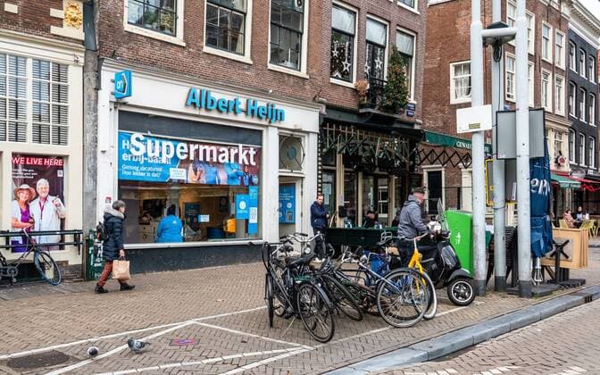 08 11 2021 Amsterdam Albert Heijn supermarket on the Nieuwmarkt ANP Dutch Height Egbert Hartman  Copyright: xANPx xEgbertxHartmanx x440451092x