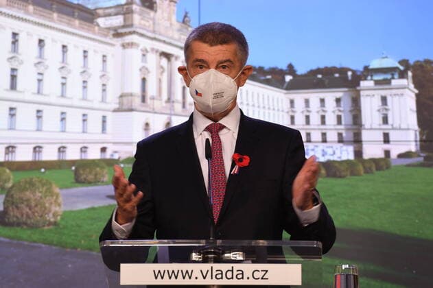 Bilder des Jahres 2021, News 11 November News Themen der Woche KW45 News Bilder des Tages The minority government of PM Andrej Babis s ANO and the Social Democrats (CSSD) approved its resignation, outgoing PM Babis, pictured, has told reporters, on November 11, 2021, in Prague, Czech Republic. (CTKxPhoto KaterinaxSulova) CTKPhotoP2021111102714  suk