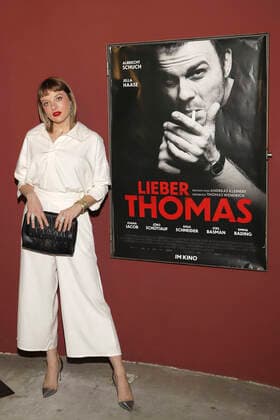 Jella Haase at the preview of the movie Lieber Thomas at Zeise Kino Hamburg, 10 11 2021 Foto:xgbrcix xFuturexImage