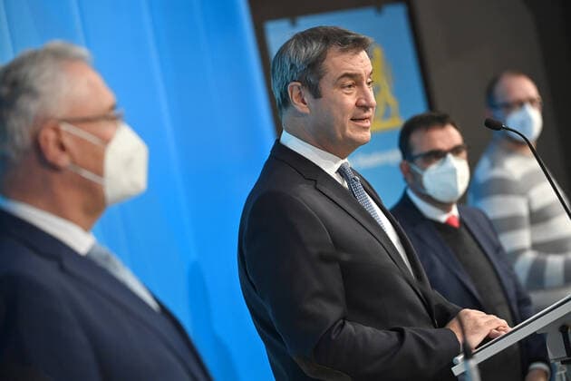 from left Joachim HERRMANN Bavarian Minister of the Interior , Markus SOEDER Bavarian State Premier and CSU Chairman , Klaus HOLETSCHEK CSU, Bavarian Minister of Health , Markus Schopper, Deputy Ward Manager of the Cardiolo