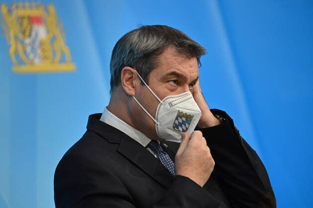Markus SOEDER Ministerpraesident Bavaria and CSU chairman, with FFP2 mouth guard, mask, single picture, cut single motive, Portraet, Portrait, Portrait press conference after consultation with representatives of Bavarian hospitals over the current Corona situation in the Bavarian hospitals and in particular on the intensive care units to 11 11 2021 in