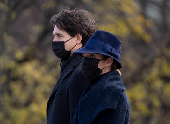 November 11, 2021, Ottawa, ON, Canada: Prime Minister Justin Trudeau and Sophie Gregoire Trudeau walk together during the a Remembrance Day ceremony at the National War Memorial, Thursday, November 11, 2021 in Ottawa. Ottawa Canada  - ZUMAc35_ 20211111_zaf_c35_091 Copyright: xAdrianxWyldx