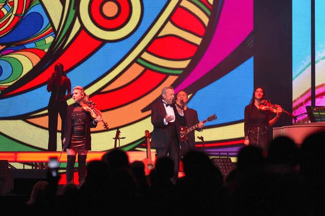 Roland Kaiser live at a concert of his Alles oder Dich Tour at the ZAG Arena Hannover, 12 11 2021 Foto:xU.xStammx xFuturexImage