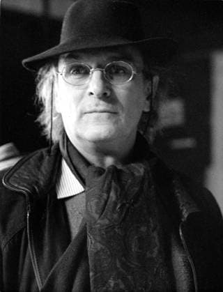 CARLOS SAURA SEVILLANAS SP 1992 Director CARLOS SAURA Date: 1992. Strictly editorial use only in conjunction with the promotion of the film. Credit line mandatory. This image is copyright of the film company and is supplied under the terms of issue as film still. No commercial or book cover use permitted without prior consent from the film company.  Mandatory credit line: Courtesy Ronald Grant Mary Evans