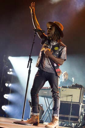 Eric Burton of the Black Pumas live at Verti Music Hall Berlin, 12 11 2021 Foto:xC.xBehringx xFuturexImage