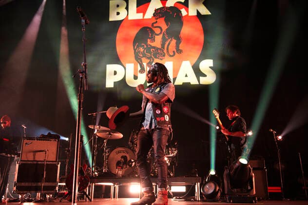 Eric Burton of the Black Pumas live at Verti Music Hall Berlin, 12 11 2021 Foto:xC.xBehringx xFuturexImage